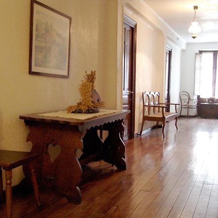 לקומברי Hostal Ayestaran I מראה חיצוני תמונה