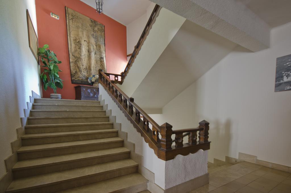 לקומברי Hostal Ayestaran I מראה חיצוני תמונה