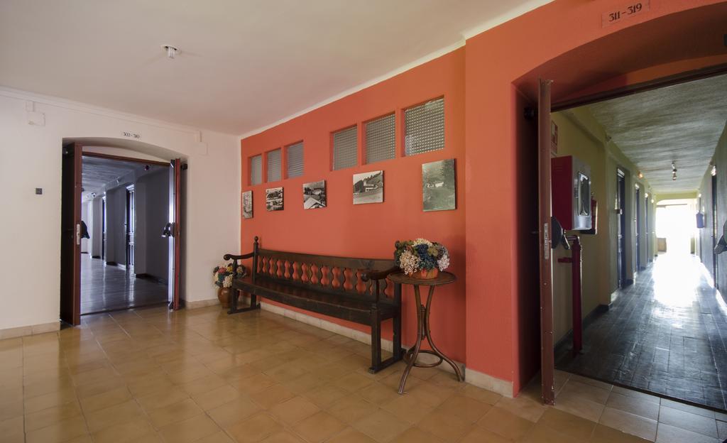 לקומברי Hostal Ayestaran I מראה חיצוני תמונה