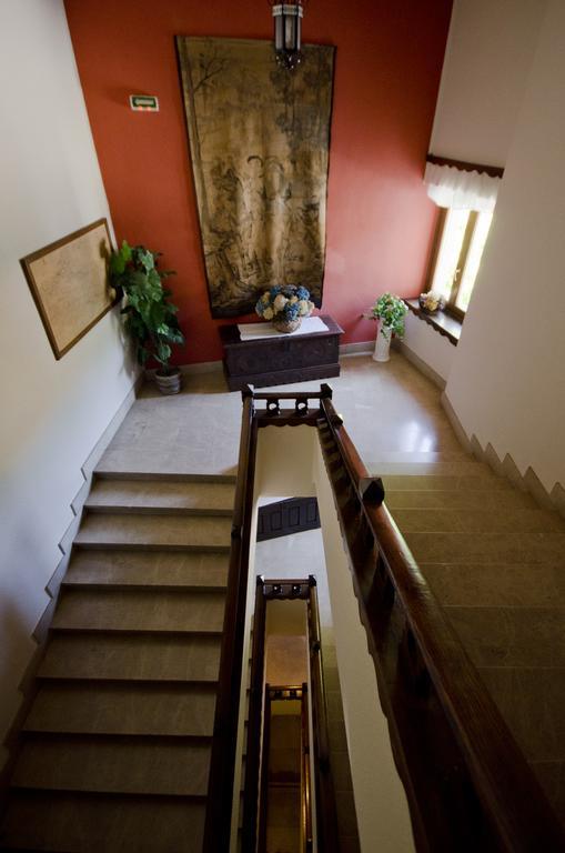 לקומברי Hostal Ayestaran I מראה חיצוני תמונה